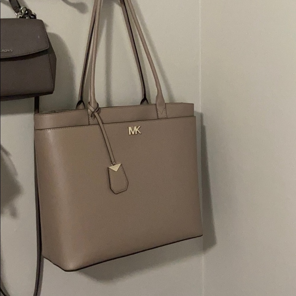Michael Kors tote